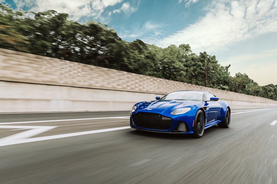 Aston Martin DB12 S: Lux, Putere și o Experiență de Conducere Amplificată