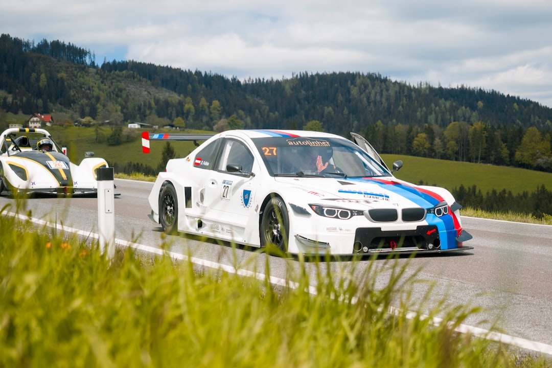 BMW Reînvie Legenda la Spa: O Victorie Istorică după 27 de Ani în WEC